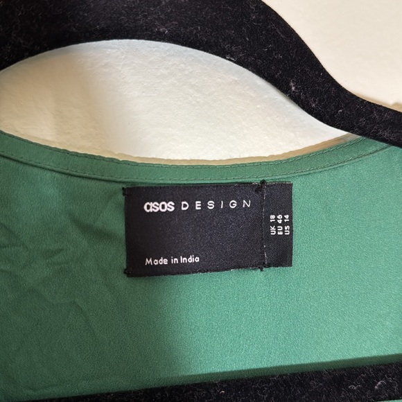 ASOS design 14 embellished wrap midi dress with scallop design in green - Picture 13 of 14